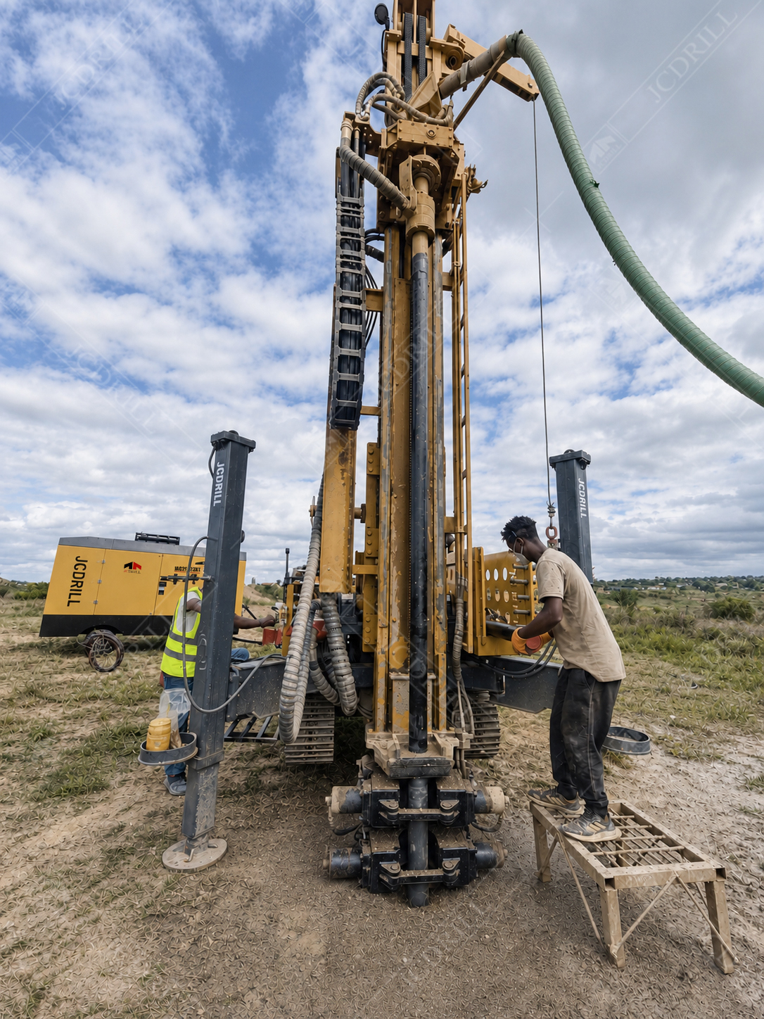 Derniers cas d'entreprise concernant La plate-forme de forage JRC200 DTH et RC fait ses preuves en Afrique