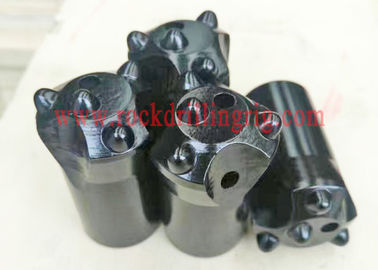 Un bon prix. Le peu de perceuse de roche de carbure de tungstène boutonne le pressing froid 7/11/12 degrés de peu de perceuse en ligne